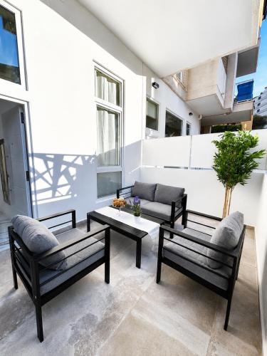 Luxury Capri Duplex