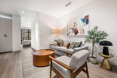Modern Brickell Luxe Apartment by Palermo Home Miami photo 10