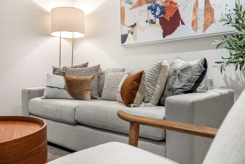 Modern Brickell Luxe Apartment by Palermo Home Miami photo 14