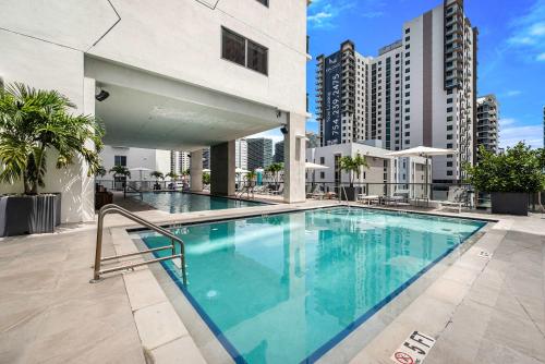 Modern Brickell Luxe Apartment by Palermo Home Miami photo 5