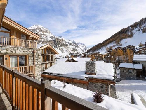 Chalet Élégant au Pied des Pistes à Val d'Isère