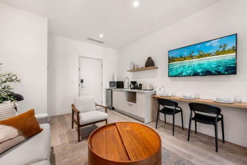 Modern Brickell Luxe Apartment by Palermo Home Miami photo 13