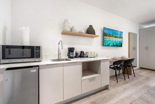 Modern Brickell Luxe Apartment by Palermo Home Miami photo 15