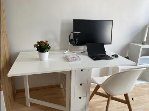 Long-Term Central Stylish Apartment