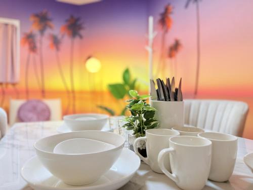 LEON RESORT HOTEL Max10 people Namba Dotonbori 7min Osaka Castle 12min Umeda 13min USJ 20min masato Station 最大10名 なんば道頓堀7分 大阪城12分 梅田13分 USJ20分 今里徒歩5分 新築LA 一棟貸切