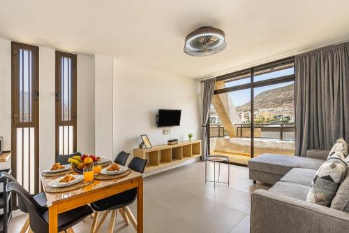 As de Casas - Royal 8 - Los Cristianos
