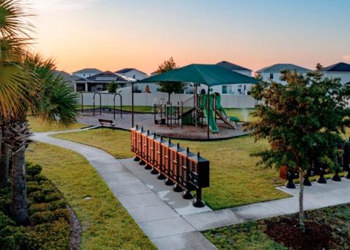 10 Mi to WDW! Group Retreat w/ Patio & Grill photo 7