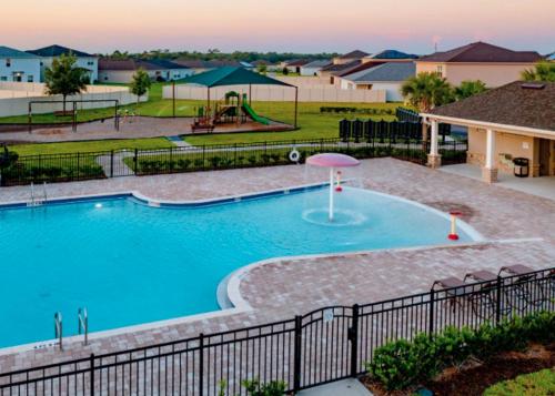 10 Mi to WDW! Group Retreat w/ Patio & Grill photo 5