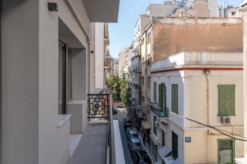 Radical Retreat - 2BR, Central Athens