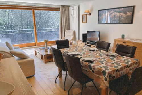 Bright apartment - near Mont Blanc