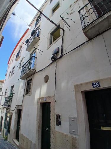 Downtown Alfama Fado