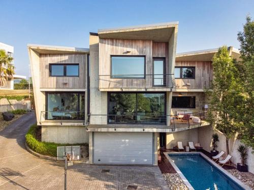 Escapada Villa con piscina y jardin