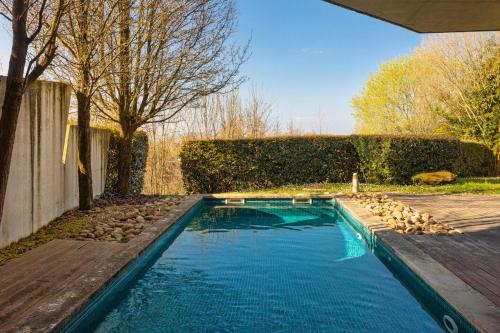 Escapada Villa con piscina y jardin