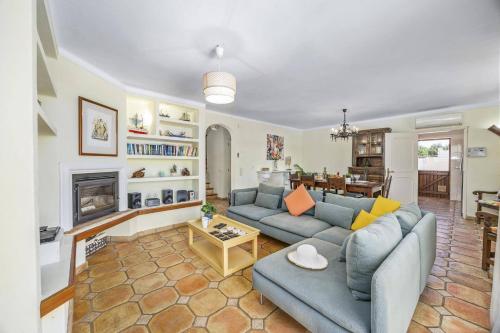 Villa Flor by Villa Plus