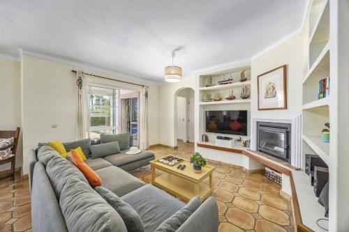 Villa Flor by Villa Plus