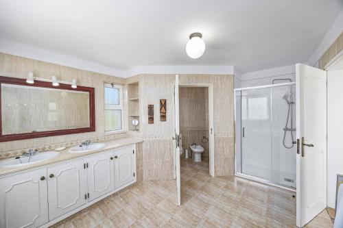 Villa Flor by Villa Plus