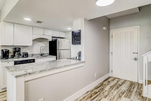 Forest Beach Villas 405 photo 11
