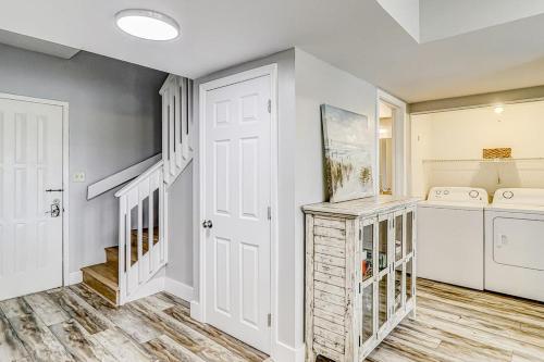 Forest Beach Villas 405 photo 12