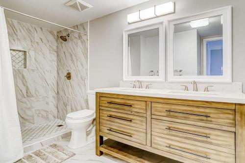 Forest Beach Villas 405 photo 16
