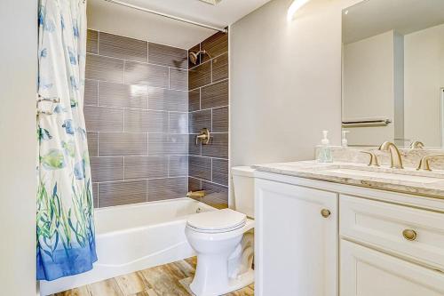 Forest Beach Villas 405 photo 18