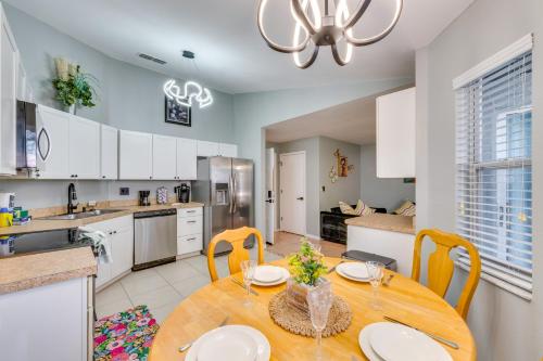 Luxe 4BR Villa Near Disney: Private Pool & Lanai photo 15
