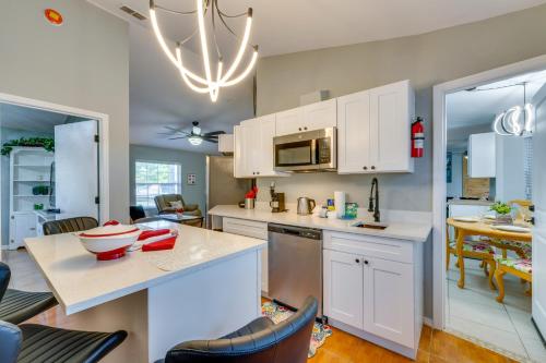 Luxe 4BR Villa Near Disney: Private Pool & Lanai photo 24