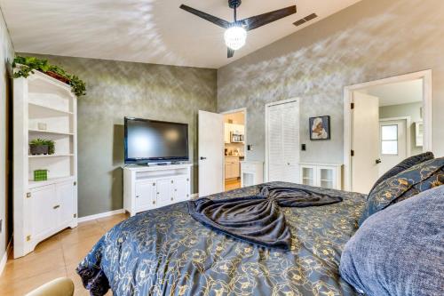 Luxe 4BR Villa Near Disney: Private Pool & Lanai photo 25