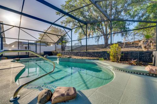Luxe 4BR Villa Near Disney: Private Pool & Lanai photo 32