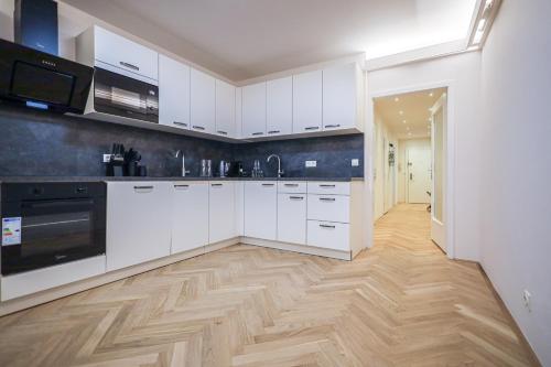 3 BDR - Apartment Serenity, right near Vienna's Old City