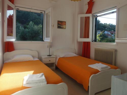 Postel nebo postele na pokoji v ubytování Konstantina Apartment