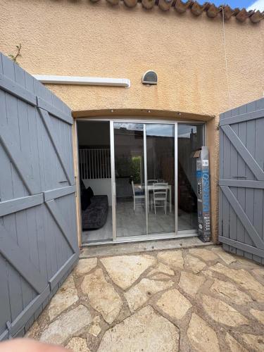 House with terrace and residential swimming pool