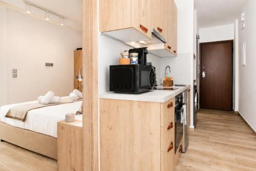 Feta Breeze Seaside Apartment 60-sec Walk to the Beach