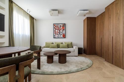 Cosy apartment with AC next to Champs Élysées