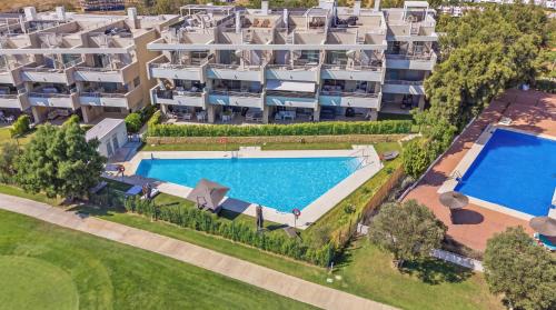 Sunny Golf - Luxury Penthouse - Rooftop Retreat