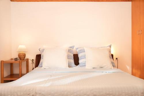 Apartments with parking space Mandre, Pag - 24574