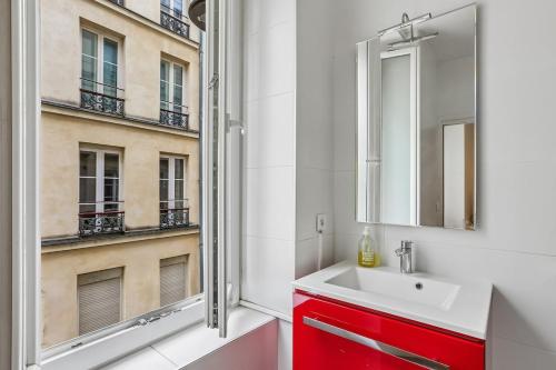 AIR CONDITIONER Spacious Studio in the heart of St Germain