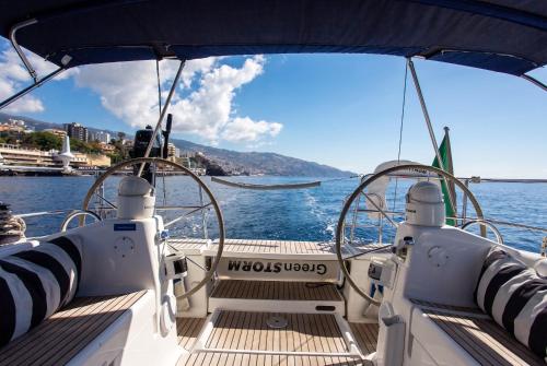 Charming Boat in Funchal with Sea View
