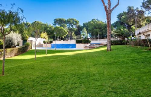 Modern Apartment in Salou with Shared Pool