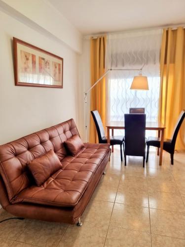 Spacious Apartment in Faro, 92 m² with Terrace