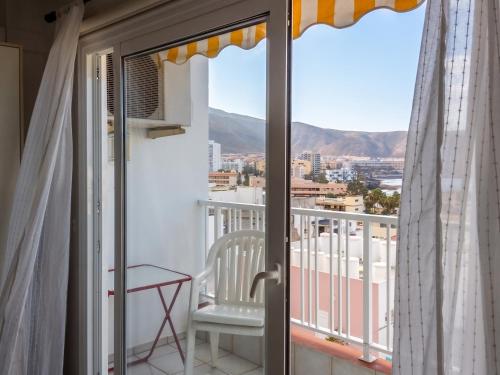 Modern studio with sea view in Arona 50 m² chic retreat