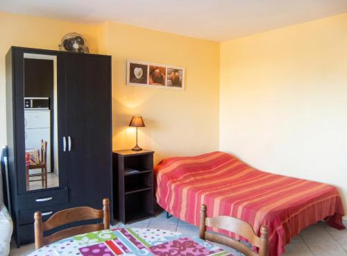 Studio charmant à Hyères - 20 m² - Terrasse accueillante
