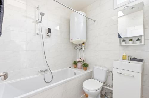 Montparnasse Modern 1 Bedroom Flat in Paris 14