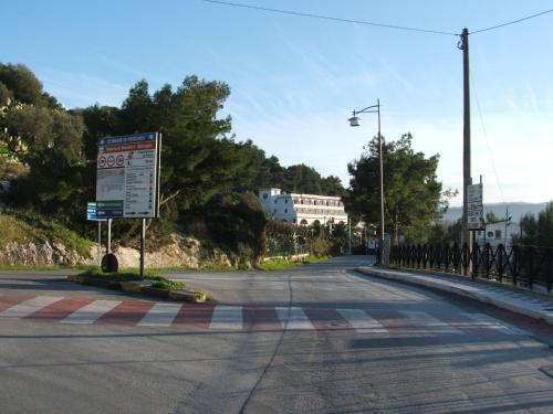 an empty street with a sign in the middle of the road at Hotel Piccolo Paradiso in Peschici