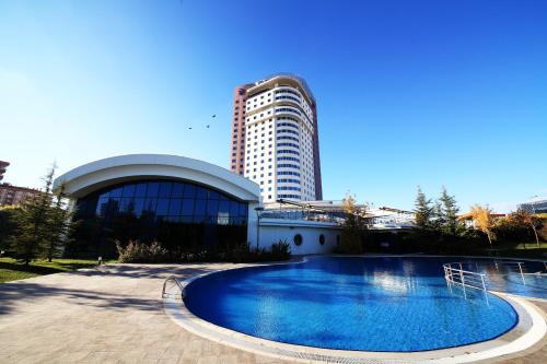 Πισίνα στο ή κοντά στο Dedeman Konya Hotel Convention Center