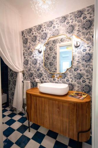 La casa di Mi- designer apartment in Chiaia