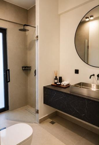 Manto Boutique Studio, walk to the Acropolis