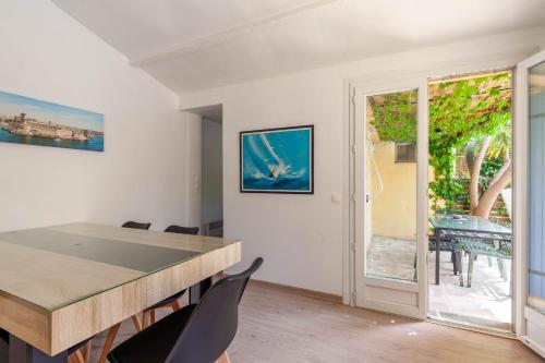 Maison 64 m2 jardin grande piscine
