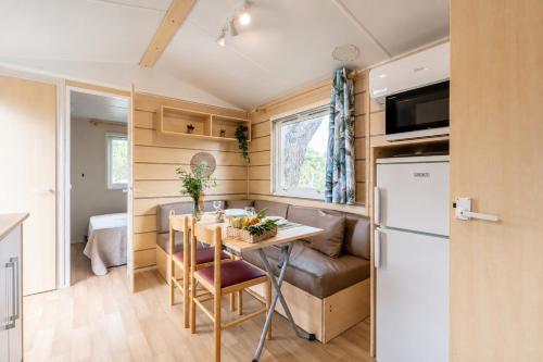Le Photinia, mobil-home climatisé avec vue mer situé au cœur du domaine