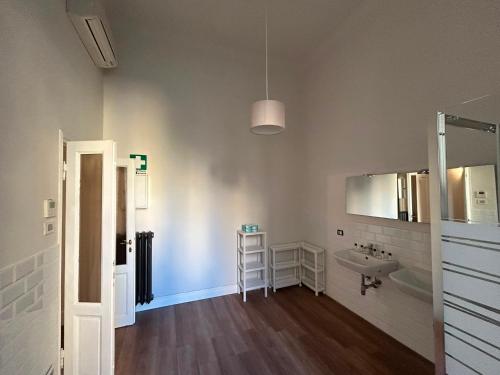Large & cosy renovated apartment