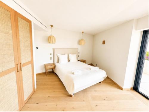 Beautiful 2BR with Terrace with Sea View Palm Beach